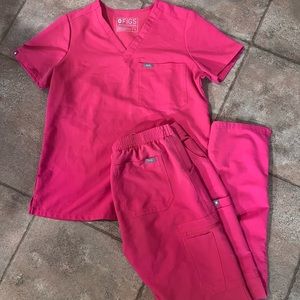 FIGS Catarina Top & Yola Bottom!